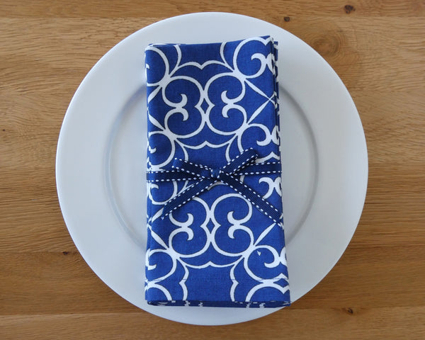 Blue and White Swirl Napkin Set